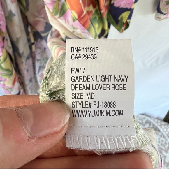 Yumi Kim Dream Lover Women’s Floral Robe with Belt & Pockets Size MED, Like New! - Picture 10 of 10